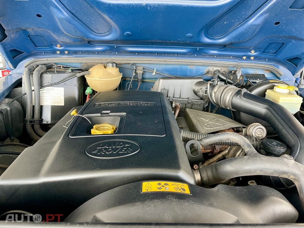 Land Rover Defender 90 2.5 TD5 Metal Top