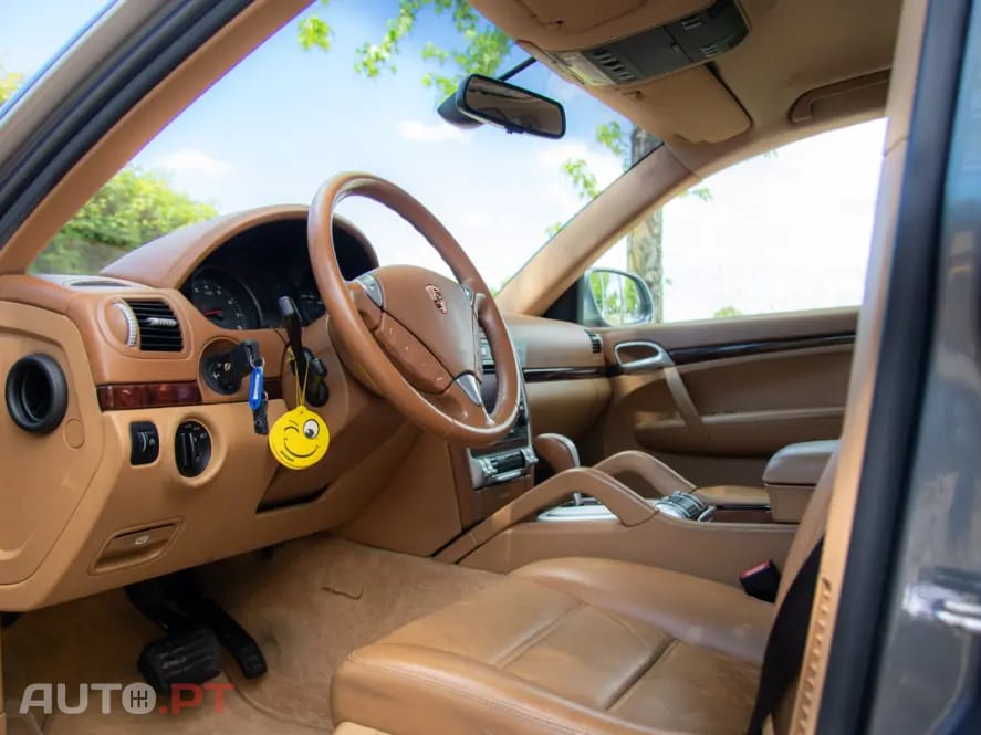Porsche Cayenne Tiptronic