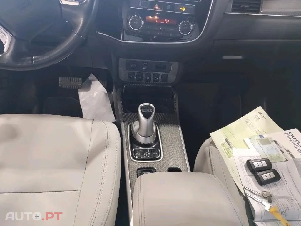 Mitsubishi Outlander 2.4 PHEV Instyle