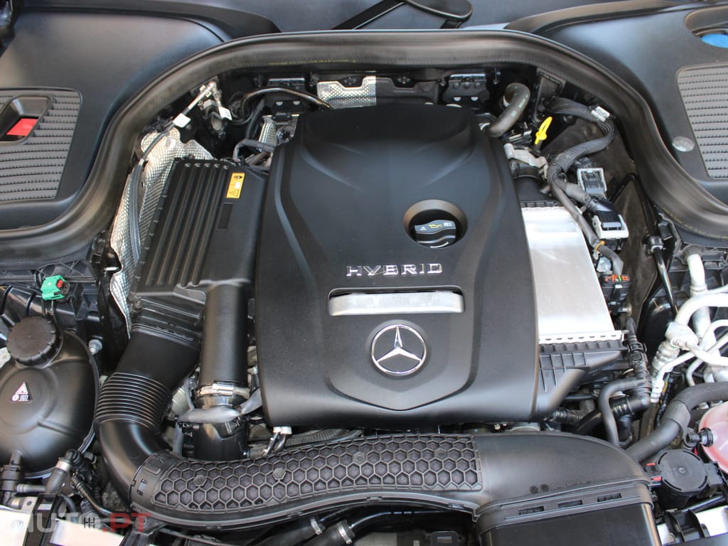 Mercedes-Benz GLC 300 e 4MATIC