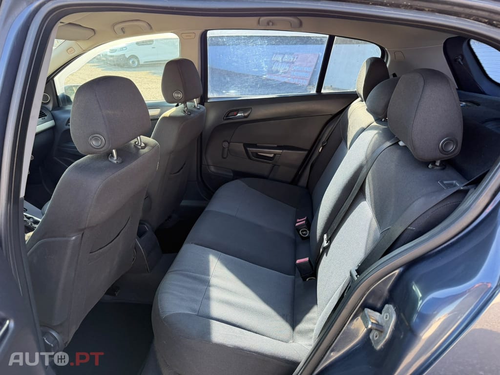 Opel Astra 1.3 CDTi Edition