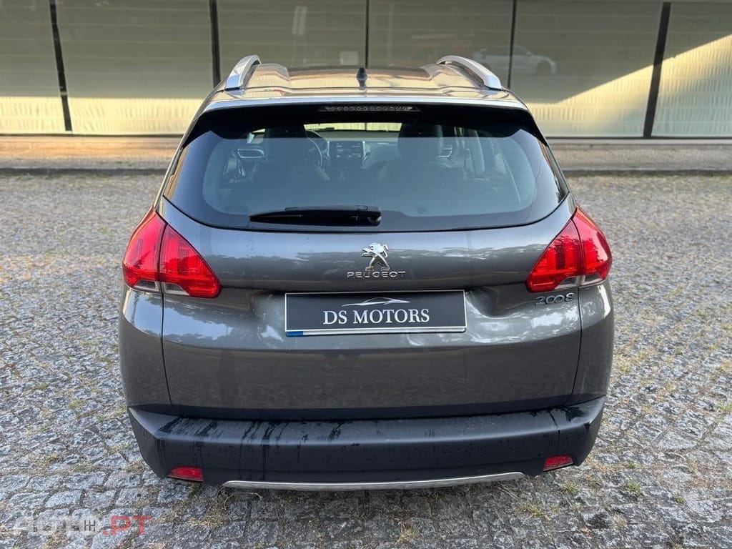 Peugeot 2008 1.2 PureTech Allure