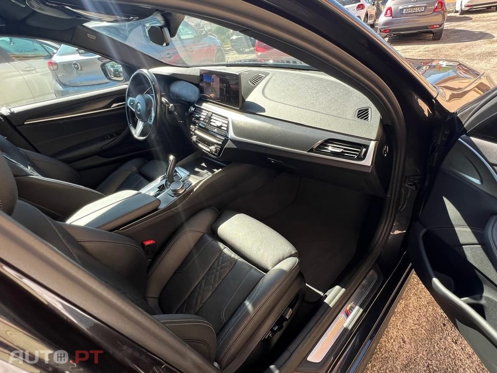 BMW 520 d Pack Desportivo M Auto