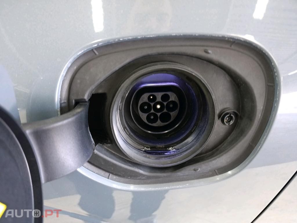 Volvo XC60 2.0 T6 PHEV Plus Bright AWD