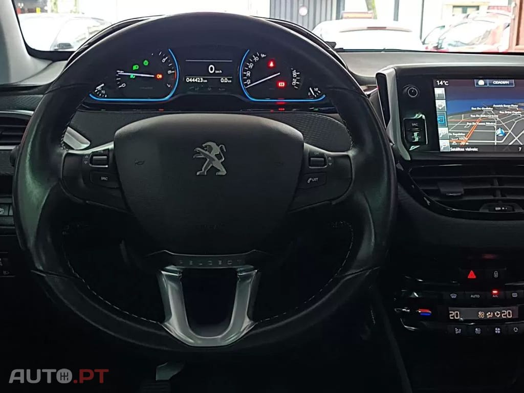 Peugeot 2008 1.2 PureTech Allure