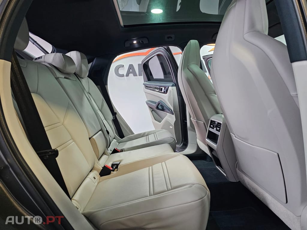 Porsche Cayenne E-Hybrid Platinum Edition