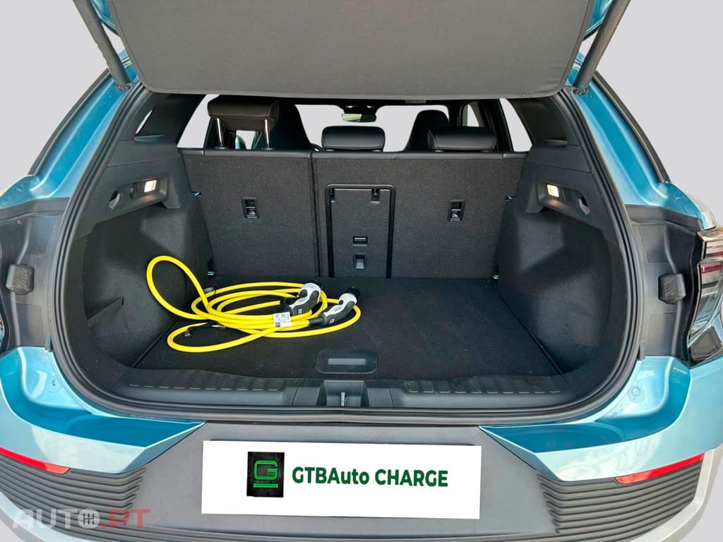 Ford Explorer Premium Extended Range RWD I.V.A DEDUTIVEL 