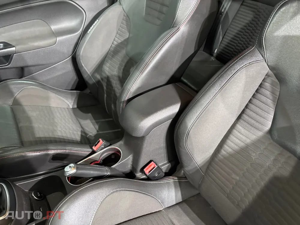 Ford Fiesta 1.6 EcoBoost ST200