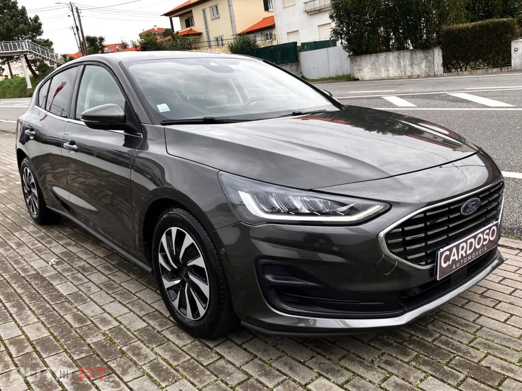 Ford Focus 1.0 EcoBoost Hybrid TITANIUM X