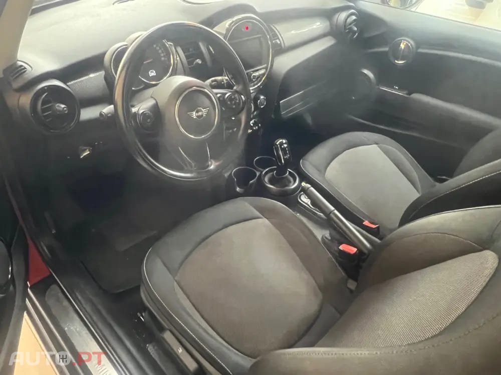 MINI Cooper Cooper D Aut. — fotografia 4