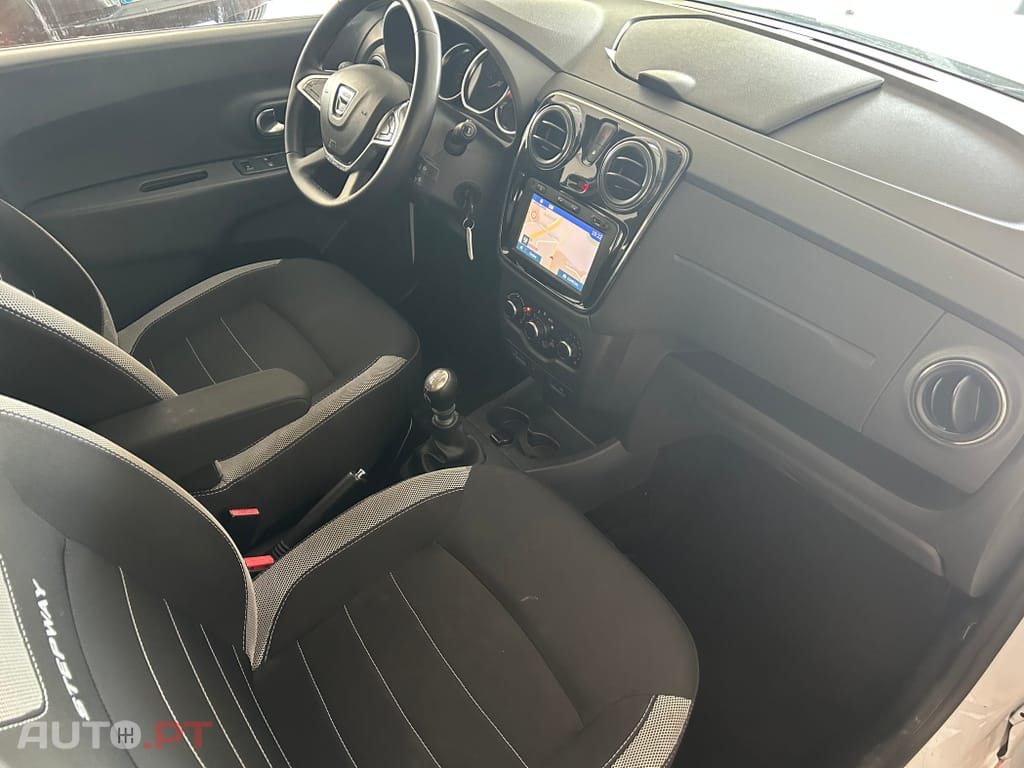 Dacia Lodgy 1.5 dCi Stepway 7L