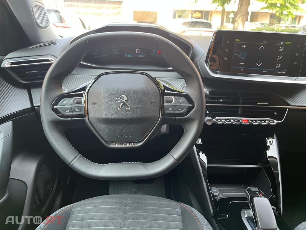 Peugeot 2008 1.2 Active Business