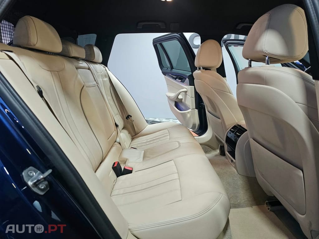 BMW 520 d Pack Desportivo M Auto