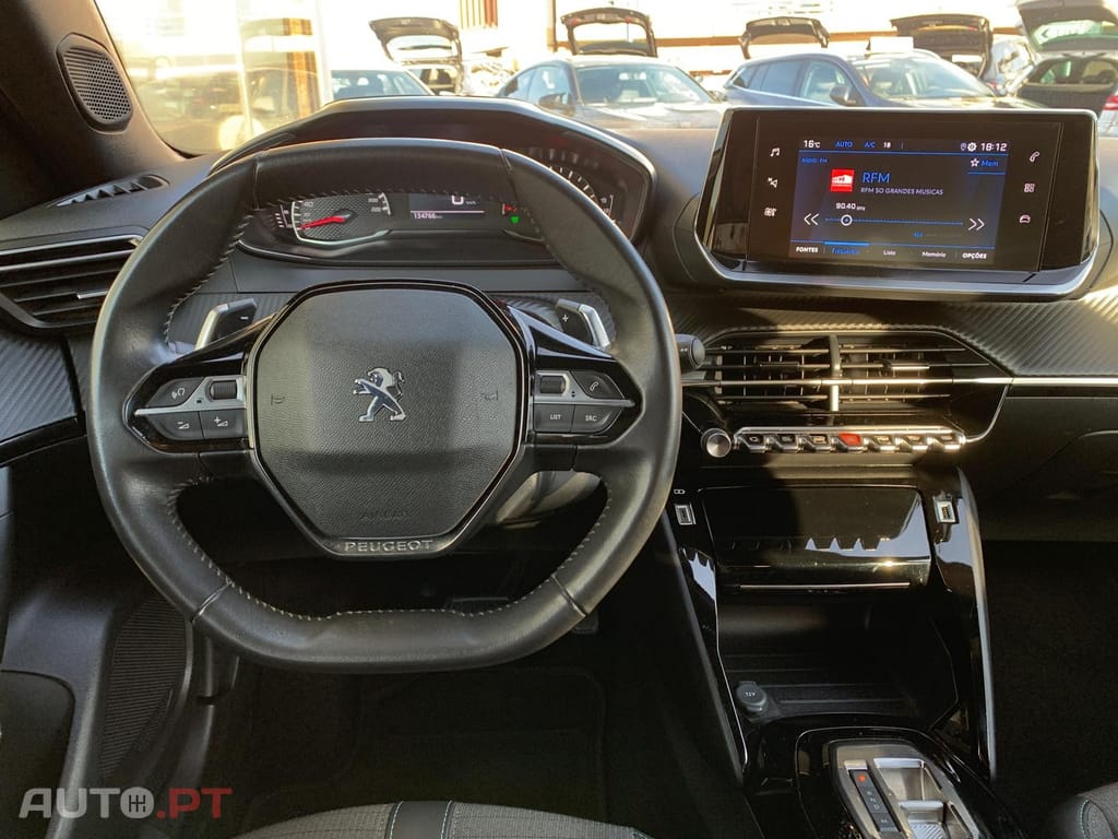 Peugeot 2008 1.5 BlueHDi Allure EAT8
