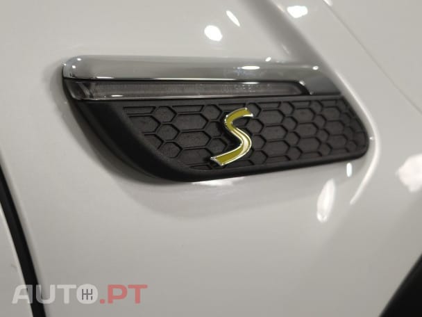 MINI Cooper Cooper SE Premium Essential