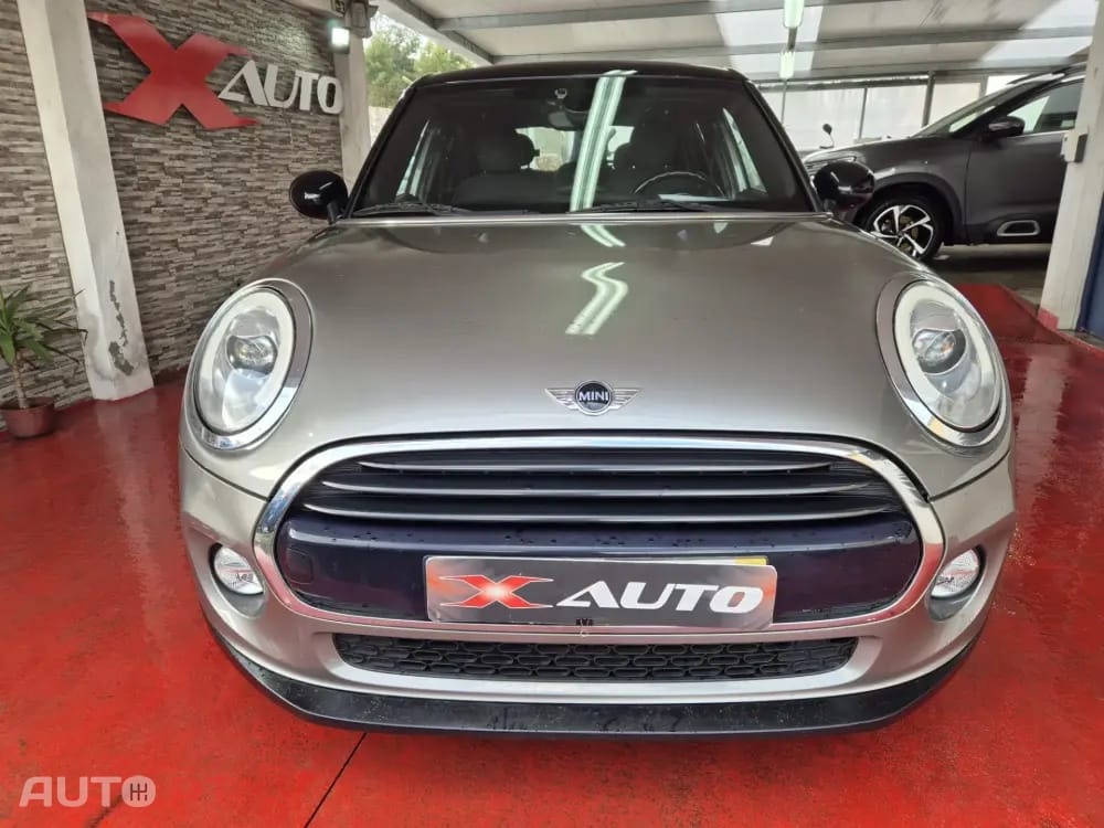 MINI Cooper Cooper D Auto