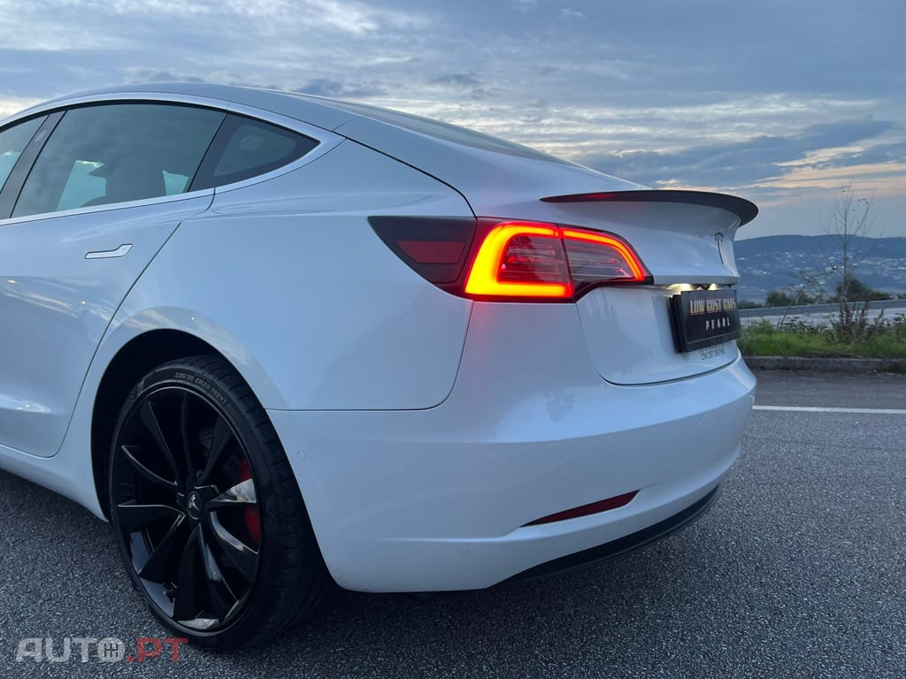 Tesla Model 3 Performance Dual Motor AWD