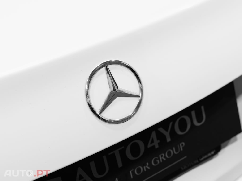 Mercedes-Benz C 300 e 9G-TRONIC AMG Line