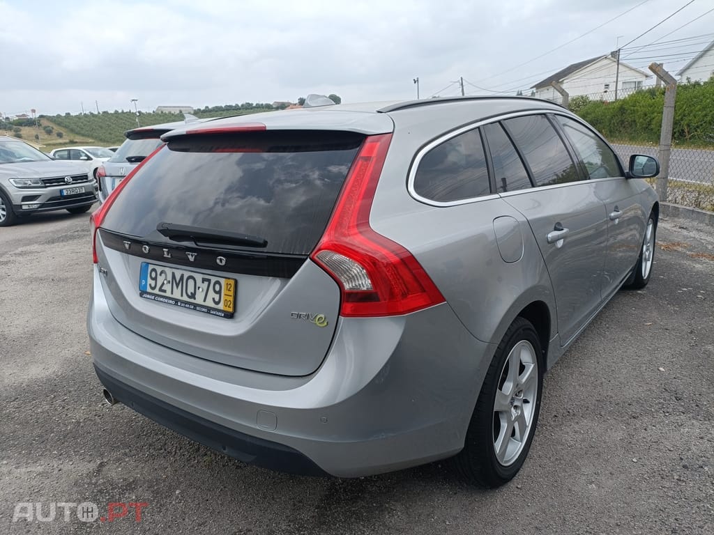 Volvo V60 1.6 D2 Drive Momentum Start/Stop