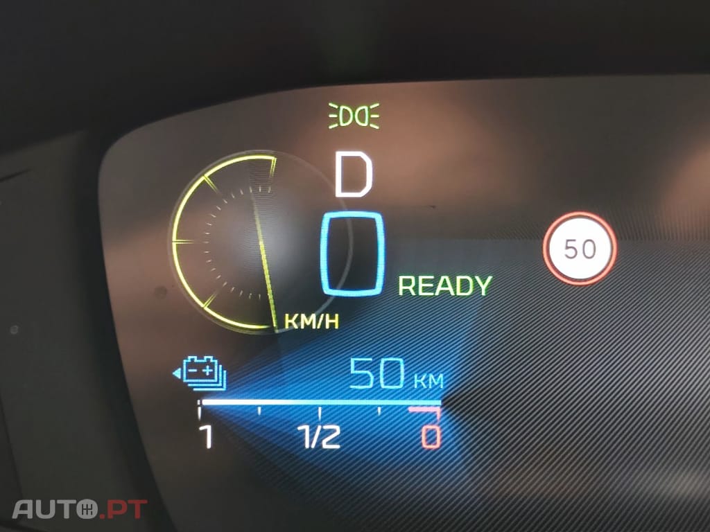 Peugeot 408 1.6 Hybrid Allure e-EAT8
