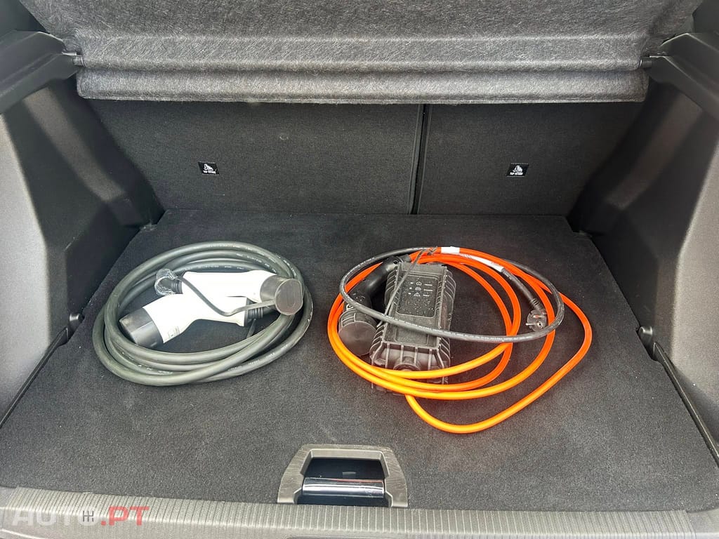 Peugeot E-2008 50 KWh Allure  5D Eletrico
