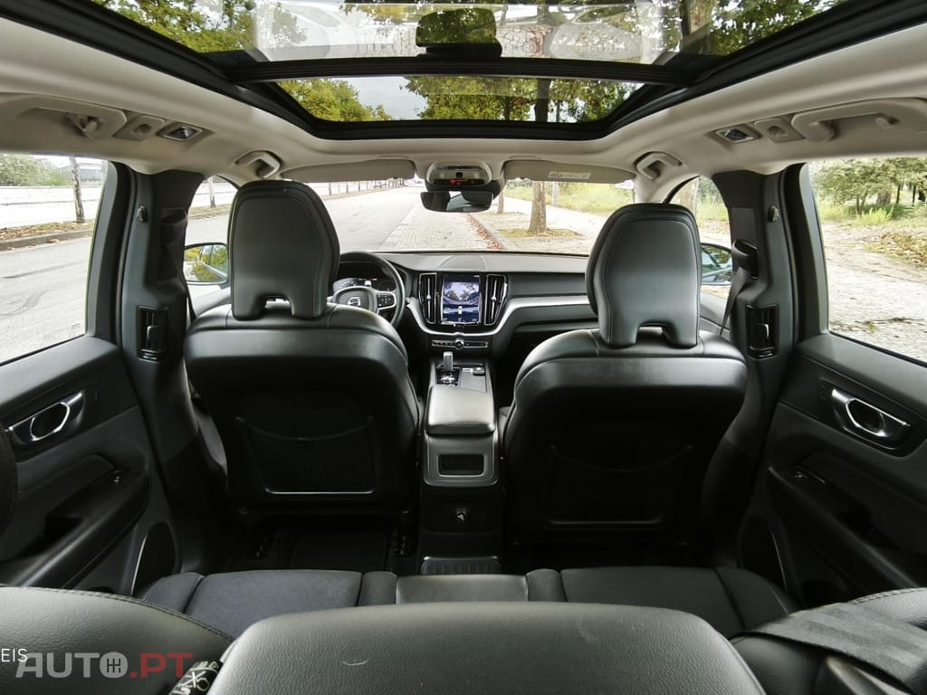 Volvo XC60 2.0 T8 PHEV Momentum Plus AWD