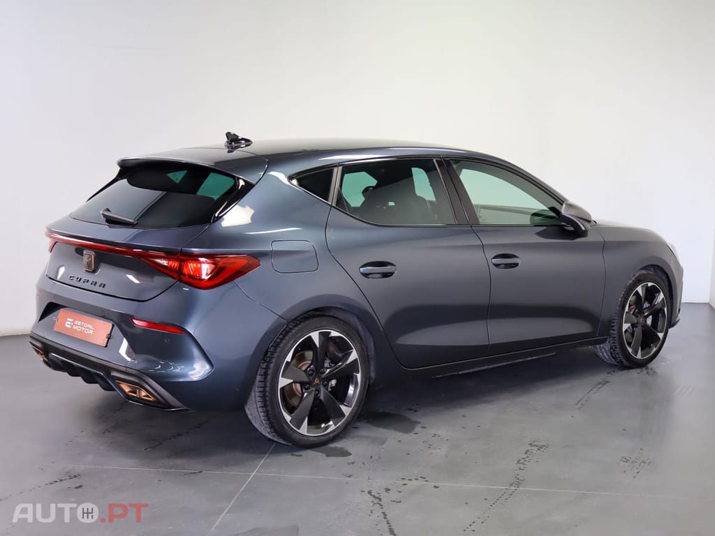 Cupra Leon 1.4 e-HYBRID DSG MID