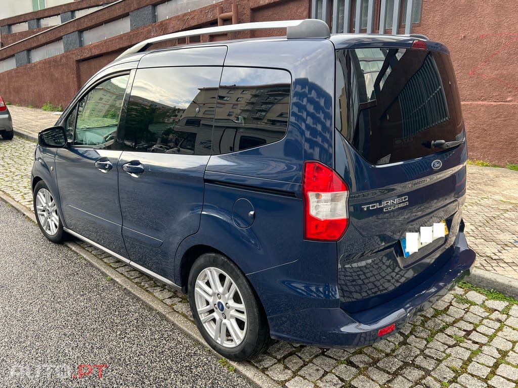 Ford Tourneo Courier MPV 1.5 TDCi
