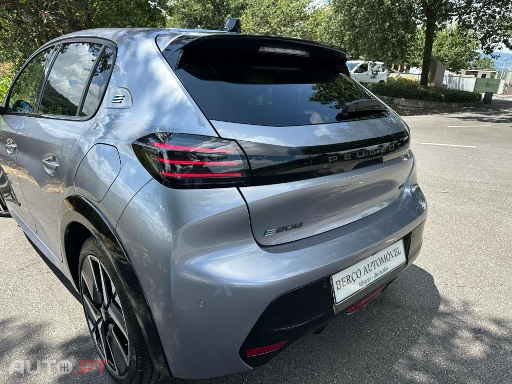 Peugeot E-208 50 kWh GT Pack