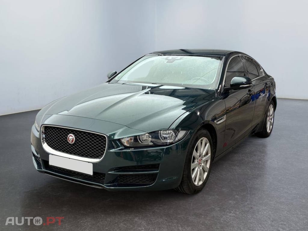 Jaguar XE 2.0 D Pure