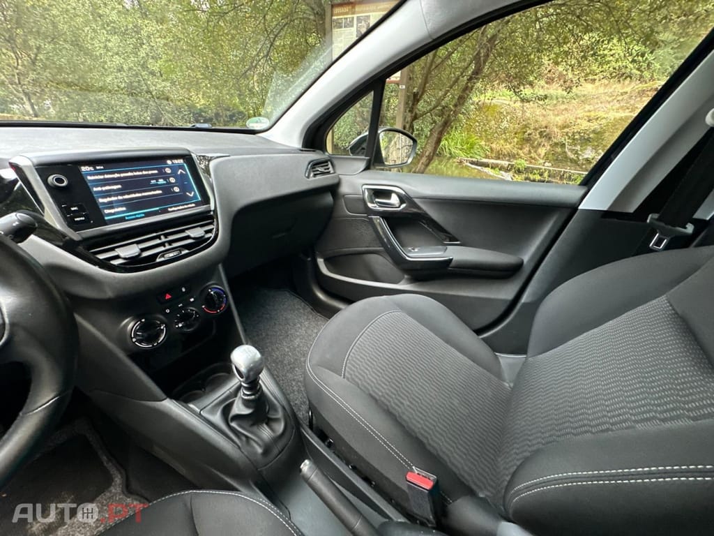 Peugeot 208 1.2 PureTech Style