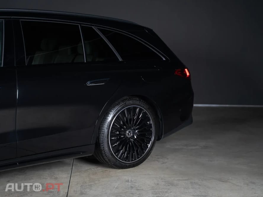 Mercedes-Benz E 300 9G-TRONIC AMG Line