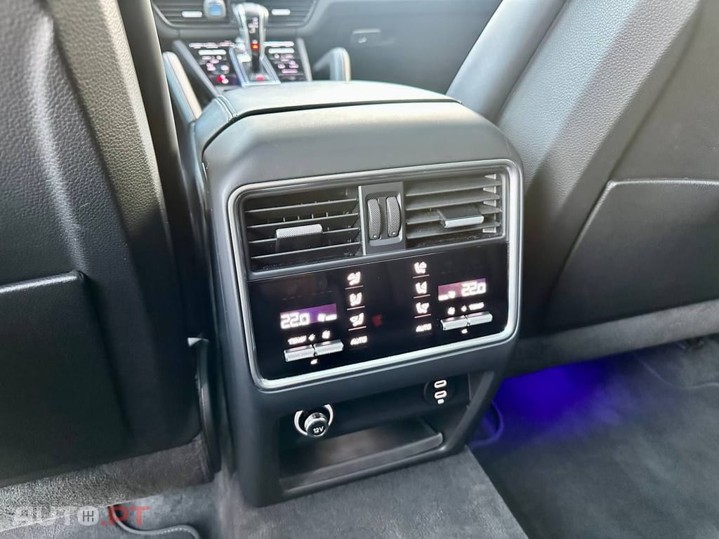 Porsche Cayenne E-Hybrid Platinum Edition