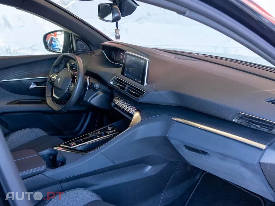 Peugeot 3008 1.2 Hybrid Active Pack e-DCS6