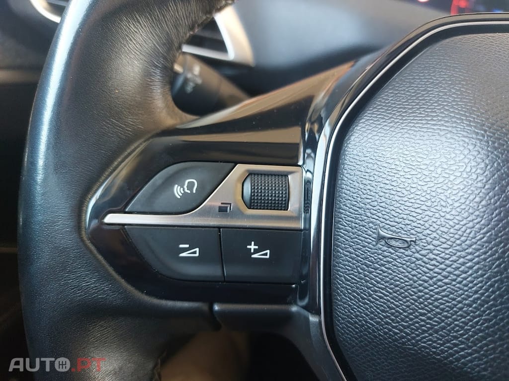 Peugeot 3008 1.5 BlueHDi Allure