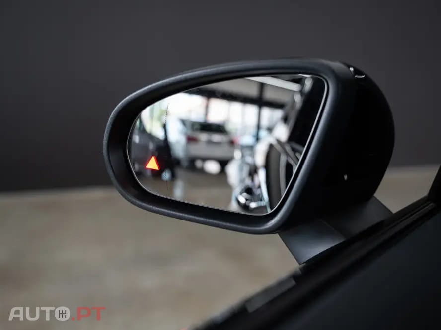 Mercedes-Benz A 250 e AMG Line