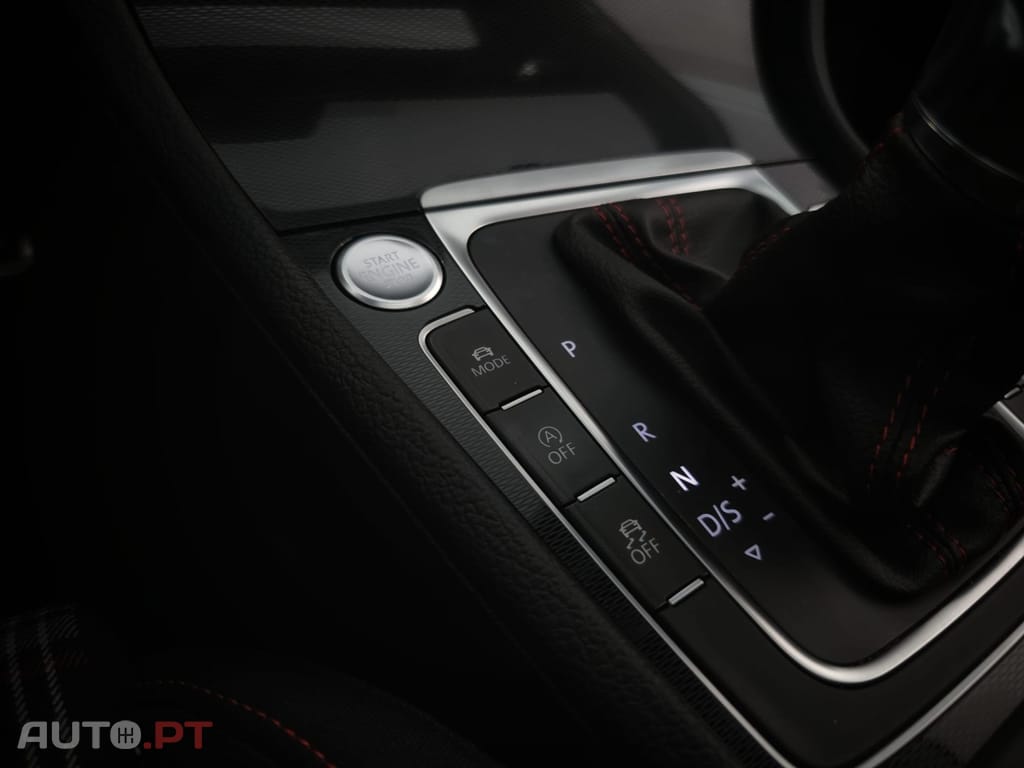 Volkswagen Golf 2.0 TSI GTI DSG