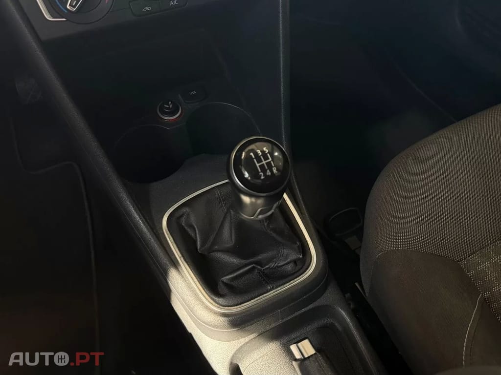 Volkswagen Polo 1.0 Confortline