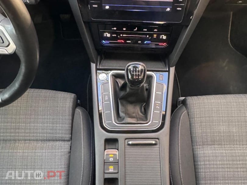 Volkswagen Passat 1.5 TSI Trendline