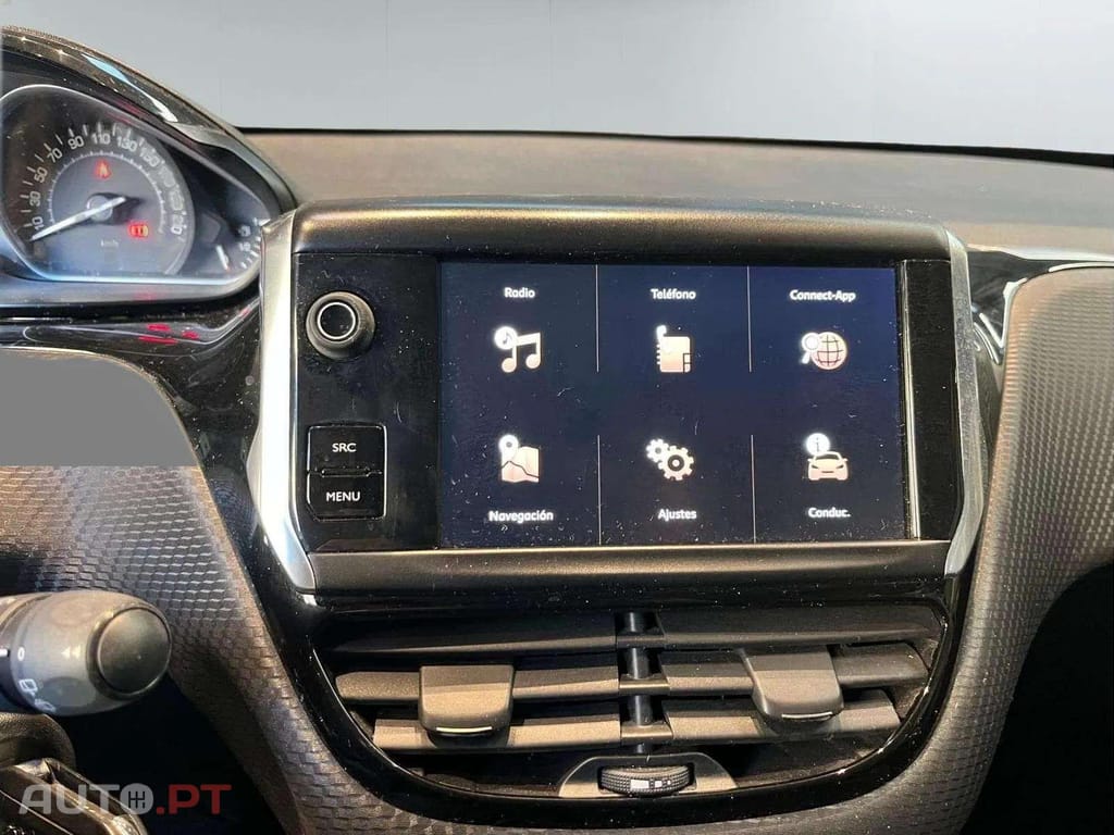 Peugeot 2008 1.2 e-VTi Style