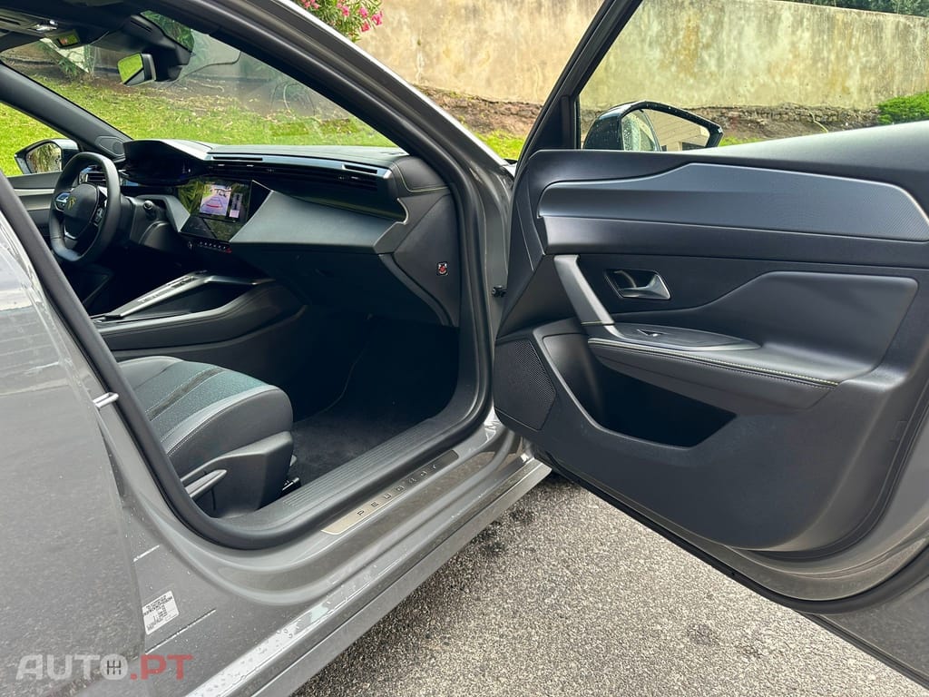 Peugeot E-308 54 kWh GT