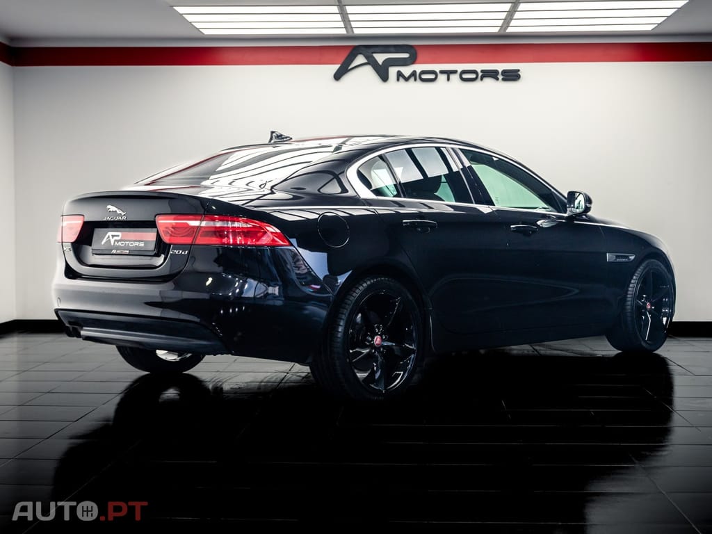 Jaguar XE 2.0 D Prestige Aut.