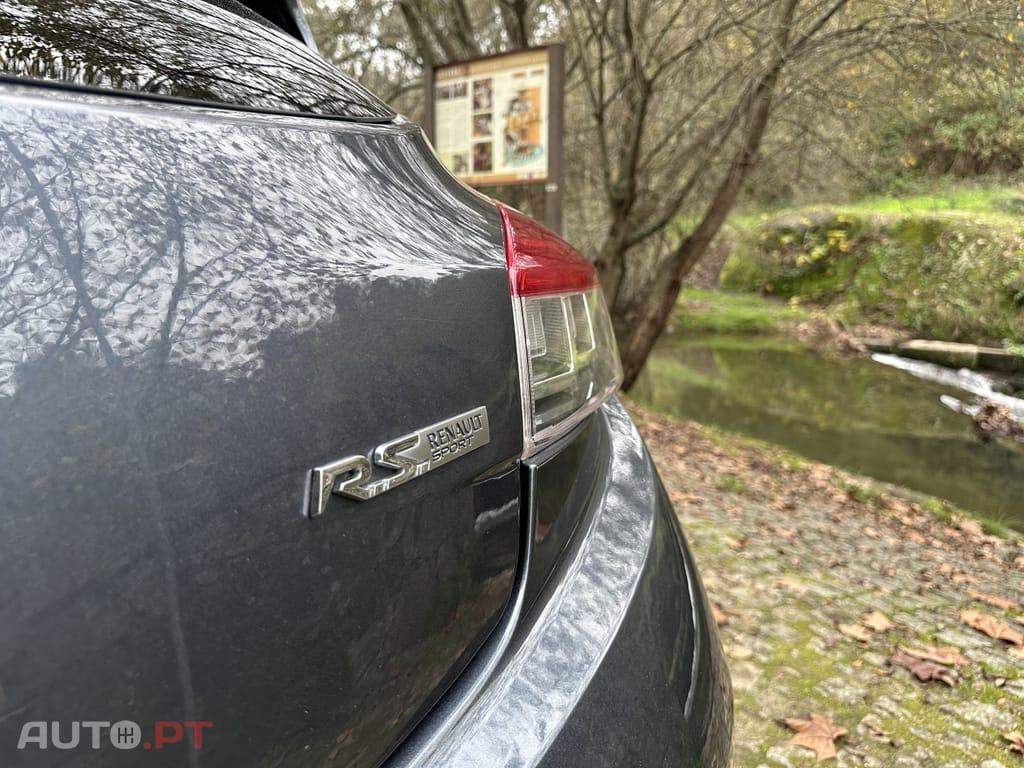 Renault Mégane Coupe TCe 265 R.S. Trophy