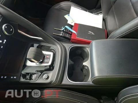 Jaguar E-Pace 1.5 P300e R-Dynamic HSE AWD Aut.