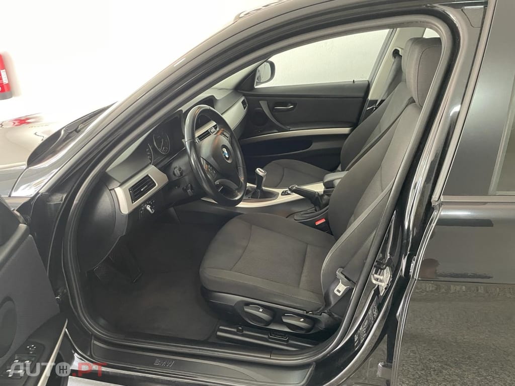 BMW 318 d Navigation Sport