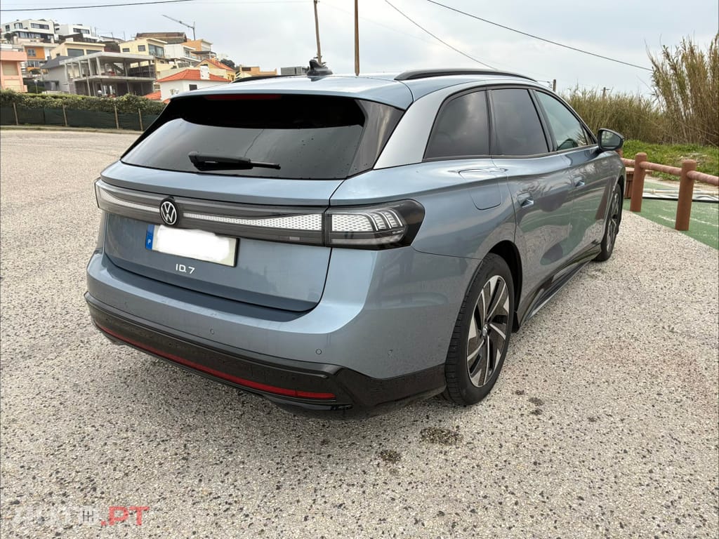 Volkswagen Id.7 Tourer 82kWh 1st