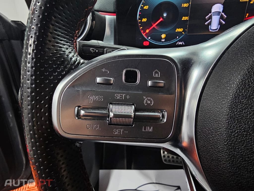 Mercedes-Benz CLA 180 Shooting Brake 7G-DCT AMG Line