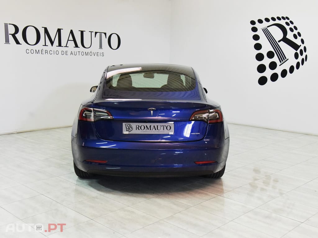Tesla Model 3 Long-Range Dual Motor AWD