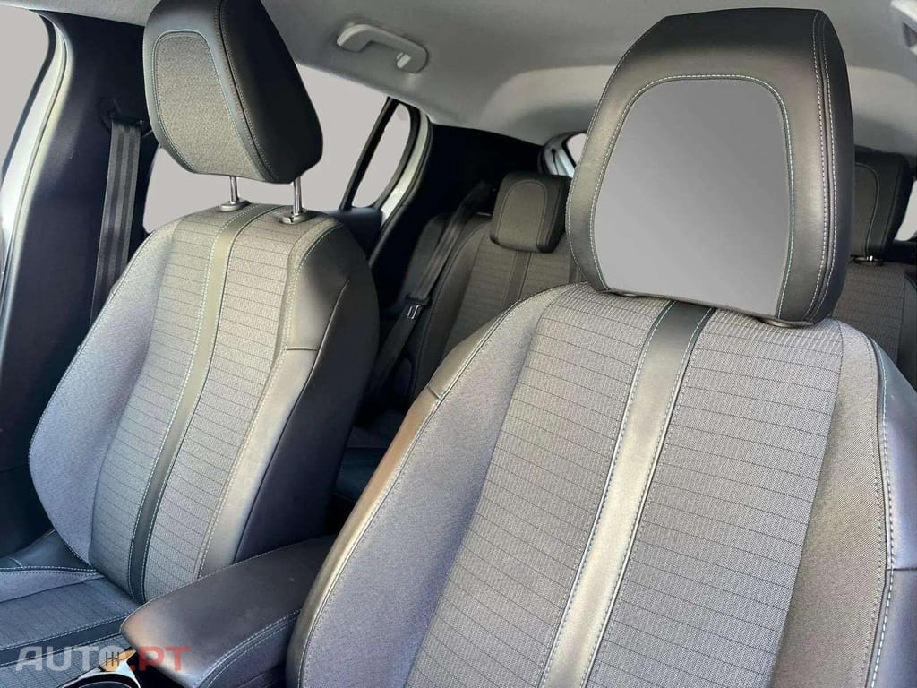 Peugeot E-208 Allure