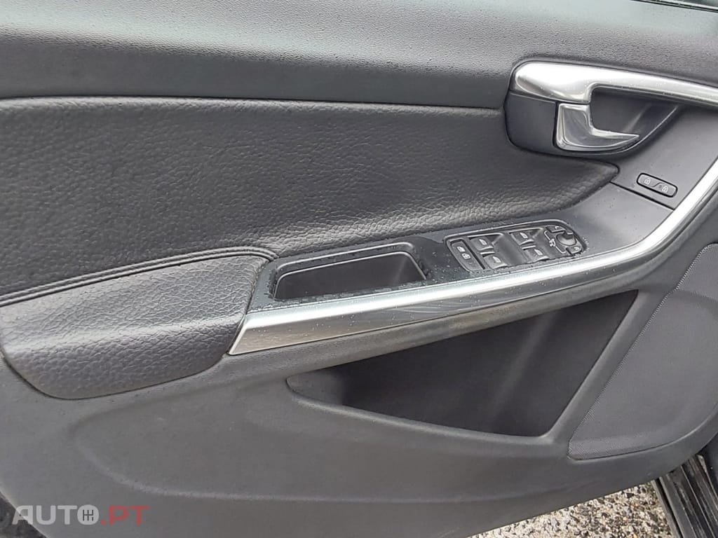 Volvo V60 1.6 D2 Drive Momentum Start/Stop